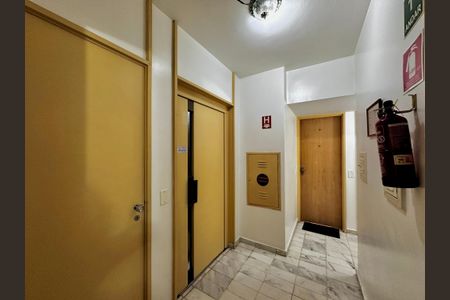Apartamento à venda com 33m², 1 quarto e 1 vagaHall Apartamento