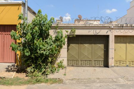 Casa para alugar com 264m², 3 quartos e 2 vagasFachada