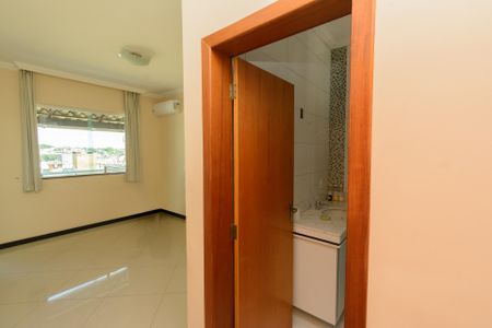 Casa para alugar com 264m², 3 quartos e 2 vagasSuíte