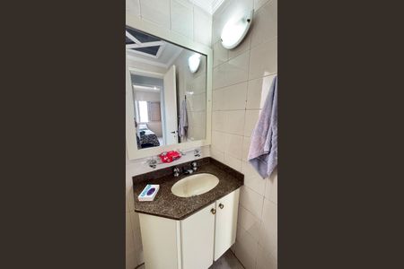 Apartamento à venda com 80m², 3 quartos e 1 vaga Apartamento à venda com 80m², 3 quartos e 1 vagaBanheiro