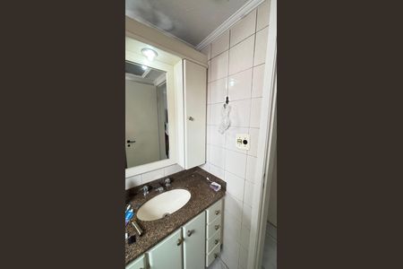 Apartamento à venda com 80m², 3 quartos e 1 vaga Apartamento à venda com 80m², 3 quartos e 1 vagaBanheiro da Suíte