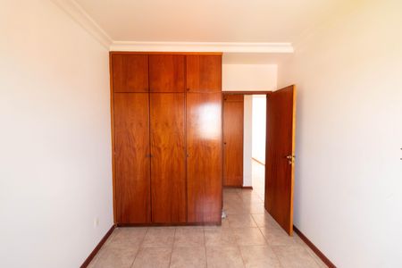 Apartamento à venda com 127m², 3 quartos e 3 vagasQuarto 02