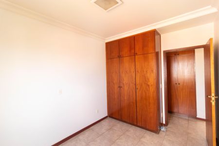 Apartamento à venda com 127m², 3 quartos e 3 vagasQuarto 02