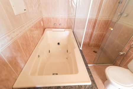 Apartamento à venda com 127m², 3 quartos e 3 vagasBanheiro da Suíte