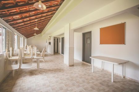 Apartamento para alugar com 51m², 2 quartos e 1 vaga Apartamento para alugar com 51m², 2 quartos e 1 vagaÁrea comum - Salão de festas