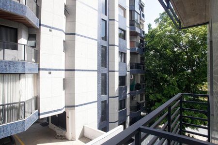 Apartamento à venda com 87m², 2 quartos e 2 vagasCozinha + Área de Serviço Vista