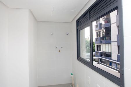 Apartamento à venda com 87m², 2 quartos e 2 vagasCozinha + Área de Serviço
