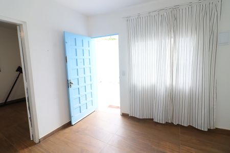 Casa para alugar com 70m², 1 quarto e 1 vagaSala