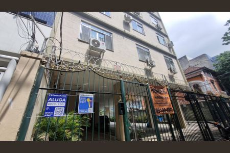 Apartamento para alugar com 81m², 2 quartos e 1 vaga Apartamento para alugar com 81m², 2 quartos e 1 vagaFachada