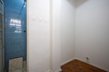 Apartamento para alugar com 81m², 2 quartos e 1 vaga Apartamento para alugar com 81m², 2 quartos e 1 vagaQuarto de Serviço