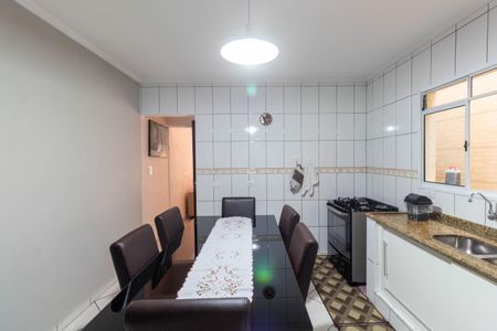 Casa à venda com 215m², 3 quartos e 2 vagasCozinha
