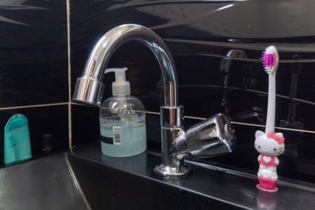 Casa à venda com 215m², 3 quartos e 2 vagasBanheiro