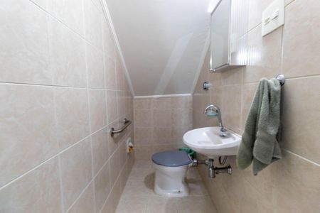 Casa à venda com 215m², 3 quartos e 2 vagasLavabo