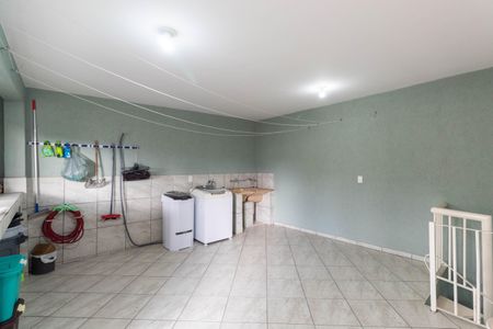 Casa à venda com 215m², 3 quartos e 2 vagasLavanderia