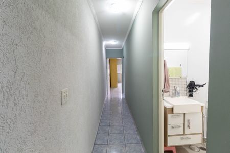 Casa à venda com 215m², 3 quartos e 2 vagasBanheiro Corredor