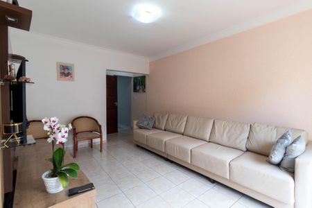 Casa à venda com 215m², 3 quartos e 2 vagasSala