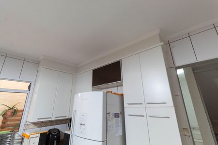 Casa à venda com 215m², 3 quartos e 2 vagasCozinha 