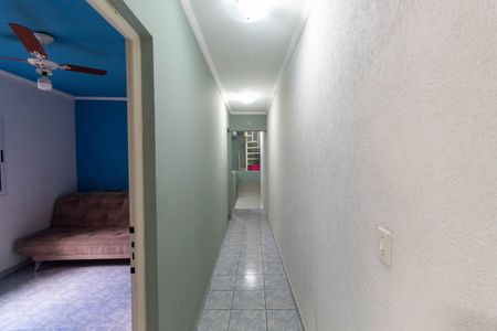 Casa à venda com 215m², 3 quartos e 2 vagasCorredor