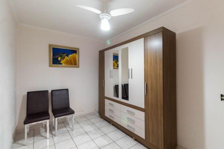 Casa à venda com 215m², 3 quartos e 2 vagasEscritório