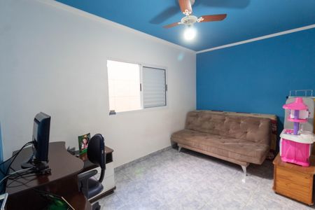 Casa à venda com 215m², 3 quartos e 2 vagasQuarto 2