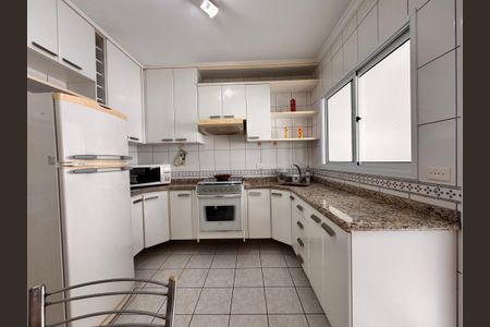 Apartamento à venda com 180m², 3 quartos e 2 vagas Apartamento à venda com 180m², 3 quartos e 2 vagasCozinha