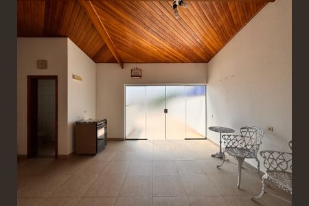 Apartamento à venda com 180m², 3 quartos e 2 vagas Apartamento à venda com 180m², 3 quartos e 2 vagasCobertura