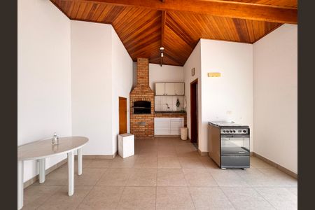 Apartamento à venda com 180m², 3 quartos e 2 vagas Apartamento à venda com 180m², 3 quartos e 2 vagasCobertura