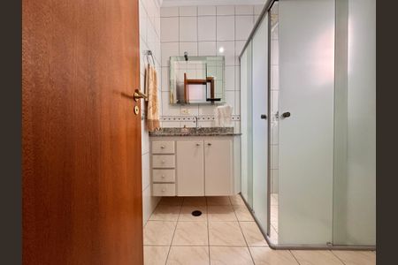 Apartamento à venda com 180m², 3 quartos e 2 vagas Apartamento à venda com 180m², 3 quartos e 2 vagasBanheiro