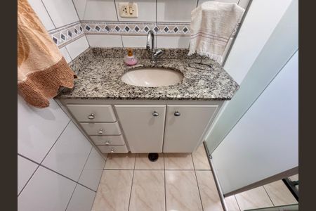 Apartamento à venda com 180m², 3 quartos e 2 vagas Apartamento à venda com 180m², 3 quartos e 2 vagasBanheiro