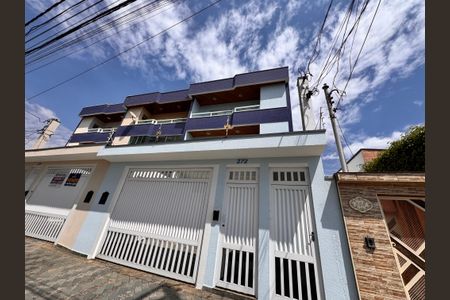 Apartamento à venda com 180m², 3 quartos e 2 vagas Apartamento à venda com 180m², 3 quartos e 2 vagasFachada