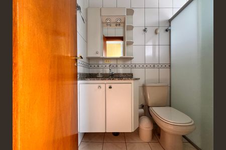 Apartamento à venda com 180m², 3 quartos e 2 vagas Apartamento à venda com 180m², 3 quartos e 2 vagasBanheiro da Suíte