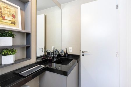 Apartamento à venda com 85m², 2 quartos e 2 vagasBanheiro Social