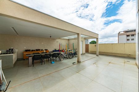 Apartamento para alugar com 300m², 4 quartos e 4 vagas Apartamento para alugar com 300m², 4 quartos e 4 vagasÁrea externa privativa