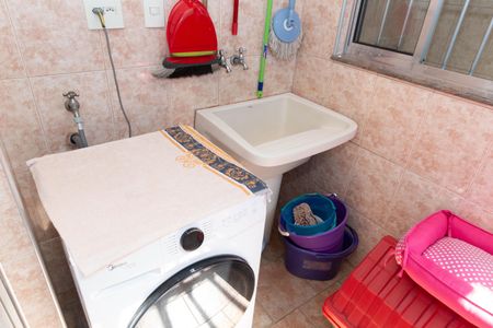 Casa à venda com 140m², 3 quartos e 2 vagasÁrea de Serviço