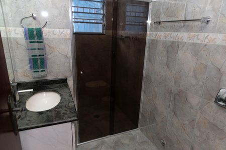 Casa à venda com 140m², 3 quartos e 2 vagasBanheiro Social