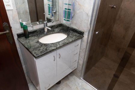 Casa à venda com 140m², 3 quartos e 2 vagasBanheiro Social