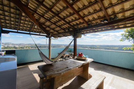 Apartamento à venda com 140m², 3 quartos e 2 vagasCobertura