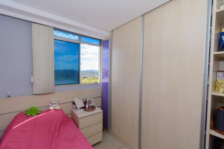 Apartamento à venda com 140m², 3 quartos e 2 vagasQuarto 2