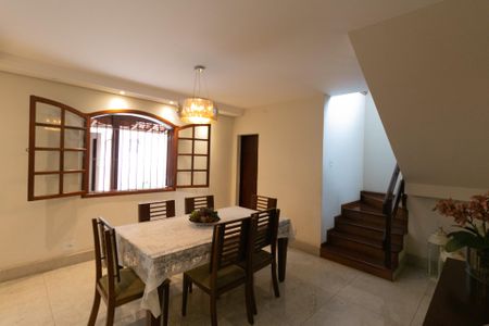 Casa à venda com 208m², 4 quartos e 4 vagasSala de Jantar