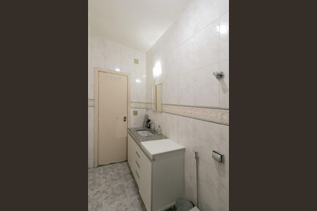 Casa à venda com 208m², 4 quartos e 4 vagasBanheiro Social