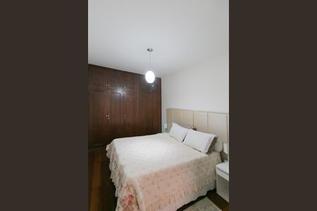 Casa à venda com 208m², 4 quartos e 4 vagasSuite