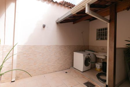 Casa à venda com 208m², 4 quartos e 4 vagasÁrea de Serviço
