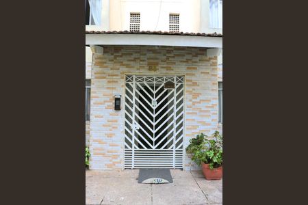 Apartamento para alugar com 44m², 2 quartos e sem vagaFachada do bloco.