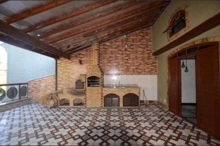 Casa para alugar com 140m², 4 quartos e 1 vagaTerraço com Churrasqeira