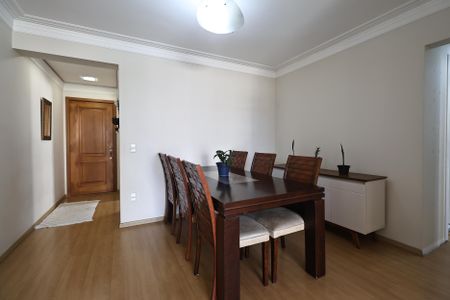 Apartamento à venda com 85m², 3 quartos e 2 vagasSala