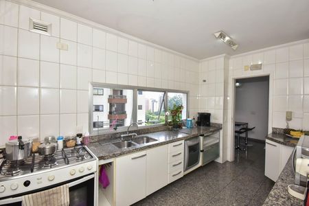 Apartamento à venda com 200m², 4 quartos e 3 vagasCozinha
