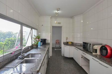 Apartamento à venda com 200m², 4 quartos e 3 vagasCozinha