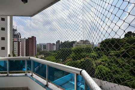 Apartamento à venda com 200m², 4 quartos e 3 vagasVaranda