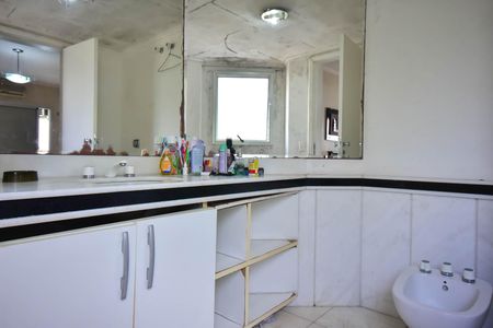 Apartamento à venda com 200m², 4 quartos e 3 vagasBanheiro da Suíte 3