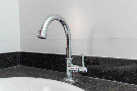 Casa de condomínio à venda com 120m², 2 quartos e 2 vagasBanheiro - torneira